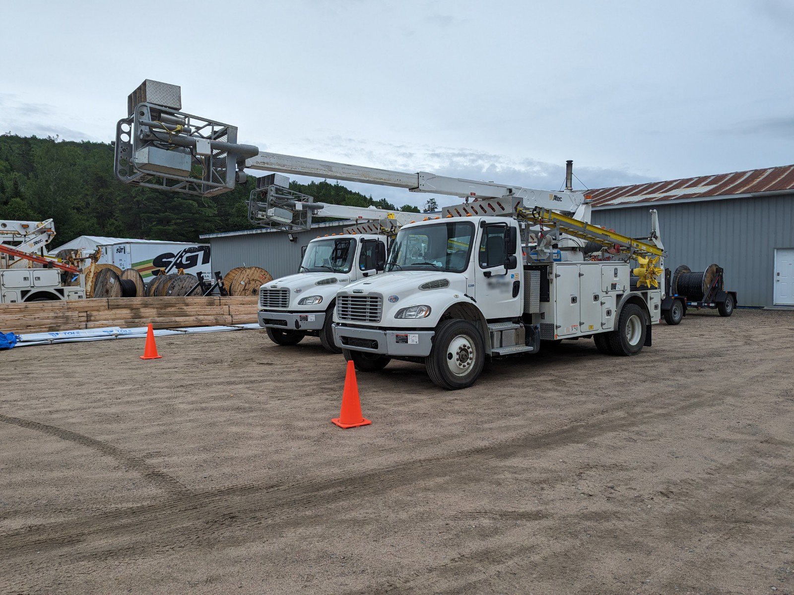 Réparation de nacelles élévatrices sur des camions spécialisés 8